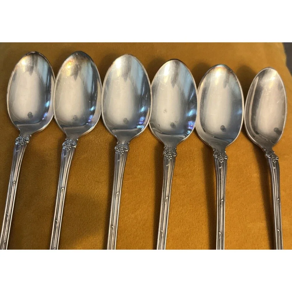 1847 Rogers Bros XS Triple Grape Set of 6 Ice Tea Spoons No Mono Silverplate